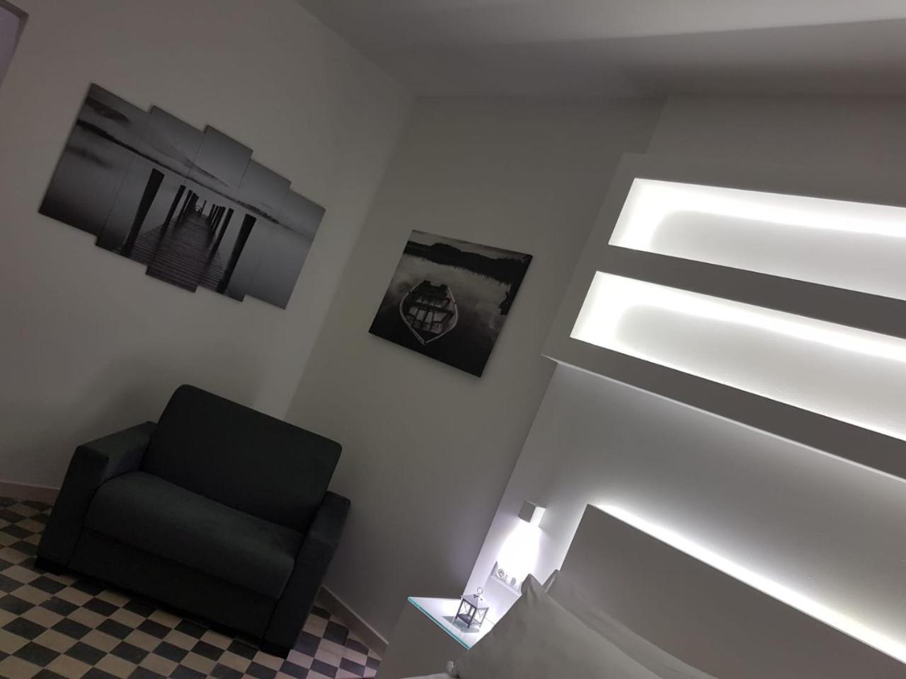 Villa Adelaide Suite & Room トッレ・ア・マーレ エクステリア 写真