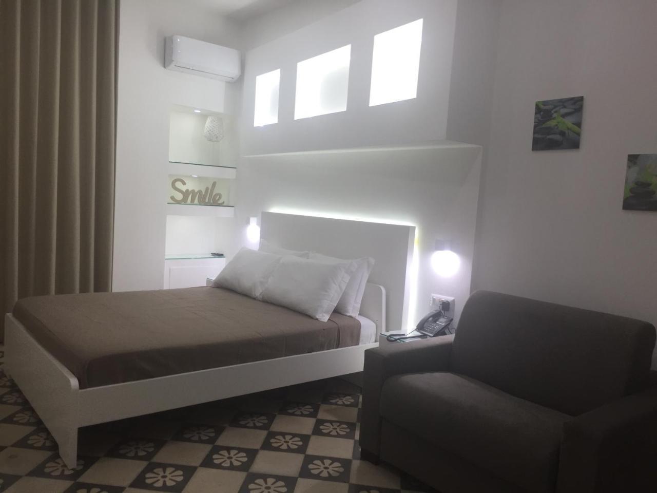 Villa Adelaide Suite & Room トッレ・ア・マーレ エクステリア 写真
